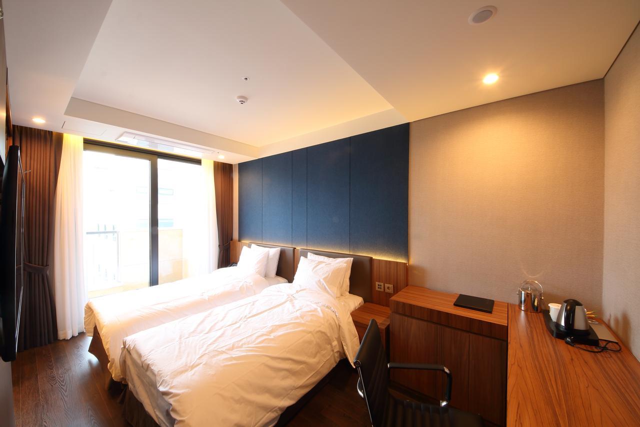 Benikea The H Hotel Hwaseong Экстерьер фото